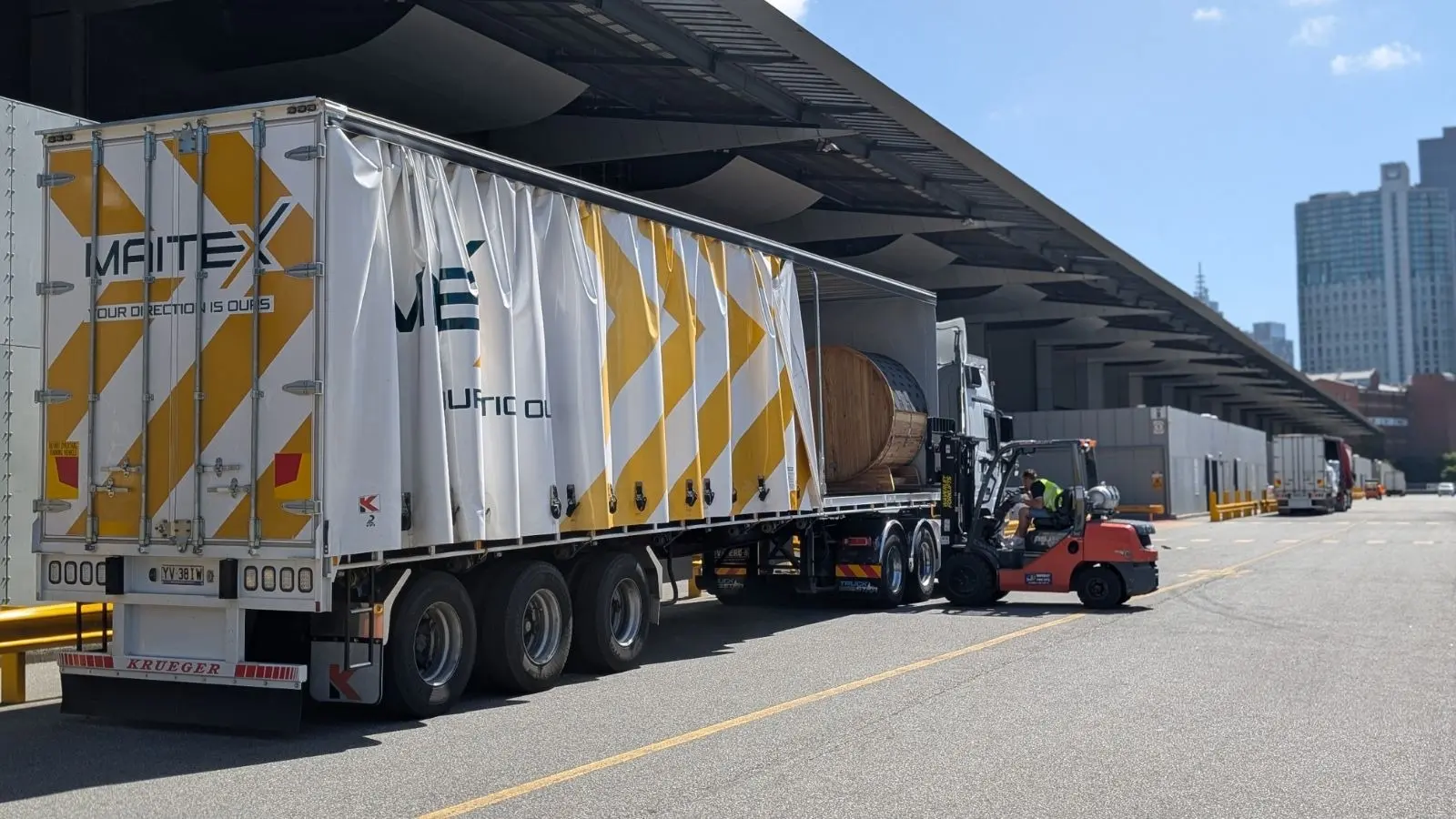 Maitex express freight loading